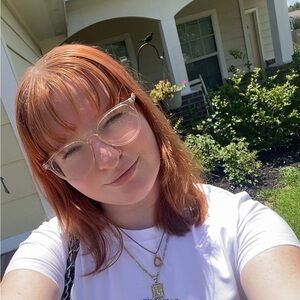 Meet your Posher, Stephanie